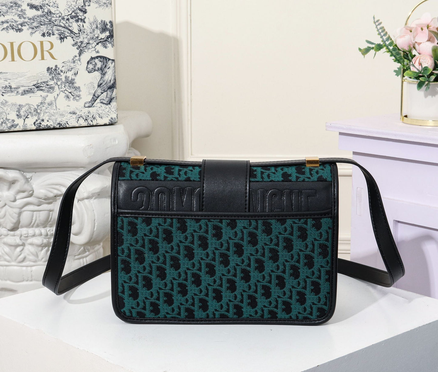 5-color letter interwoven pattern cowhide bag