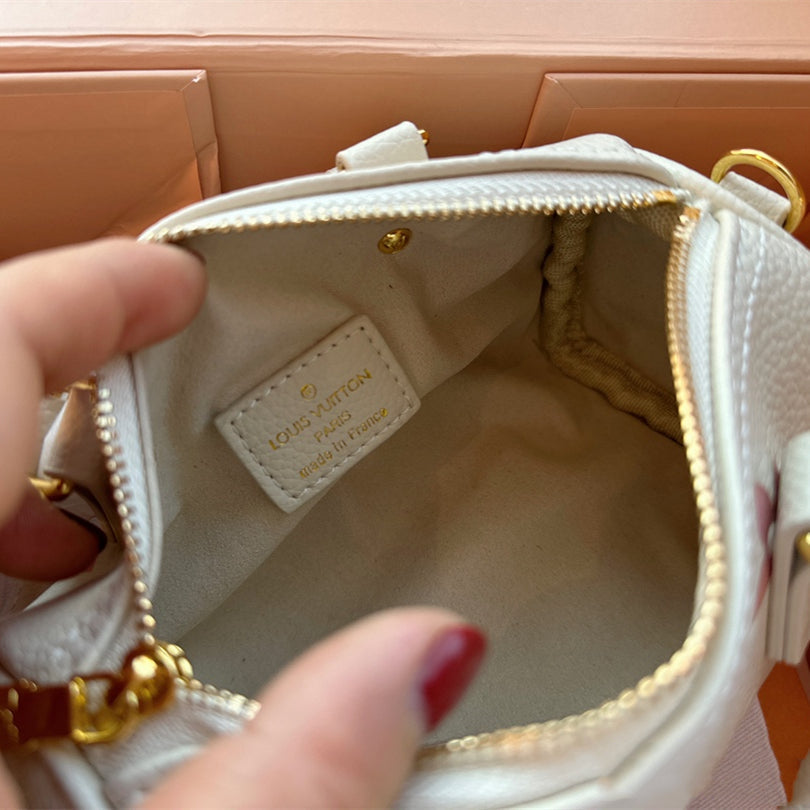 Casual Cream Strawberry Handbag