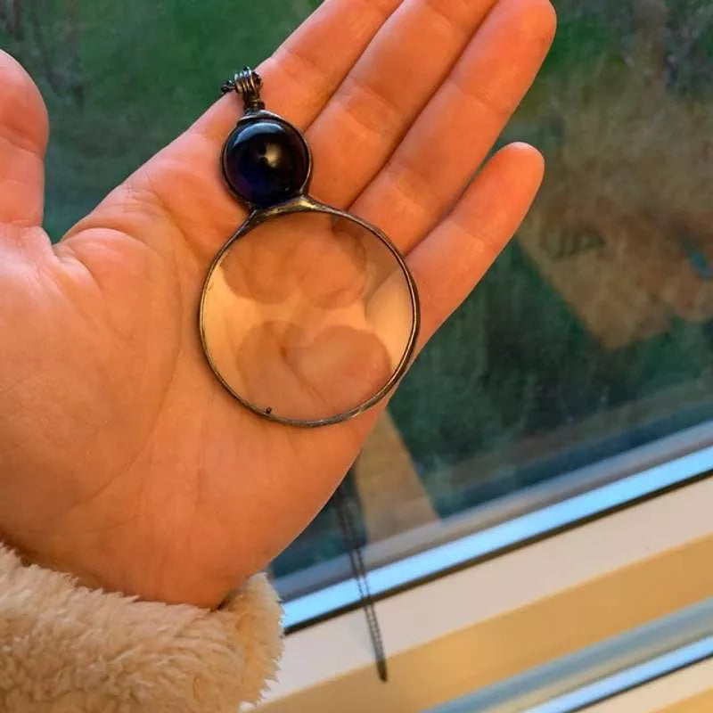 MAGNIFYING GLASS NECKLACE GIFT