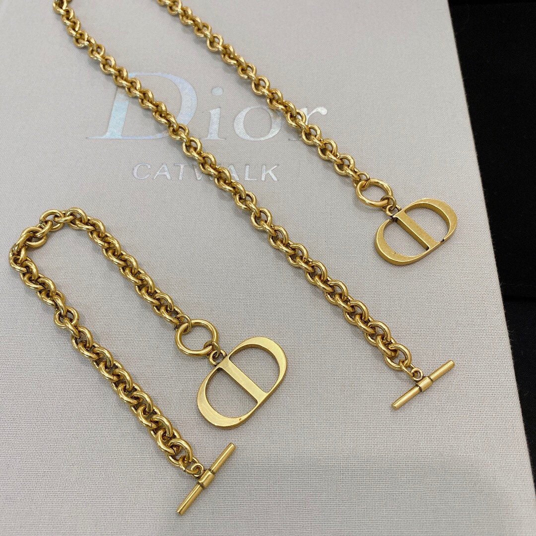 Gold-finish Metal Bolt Buckle Bracelet/necklace