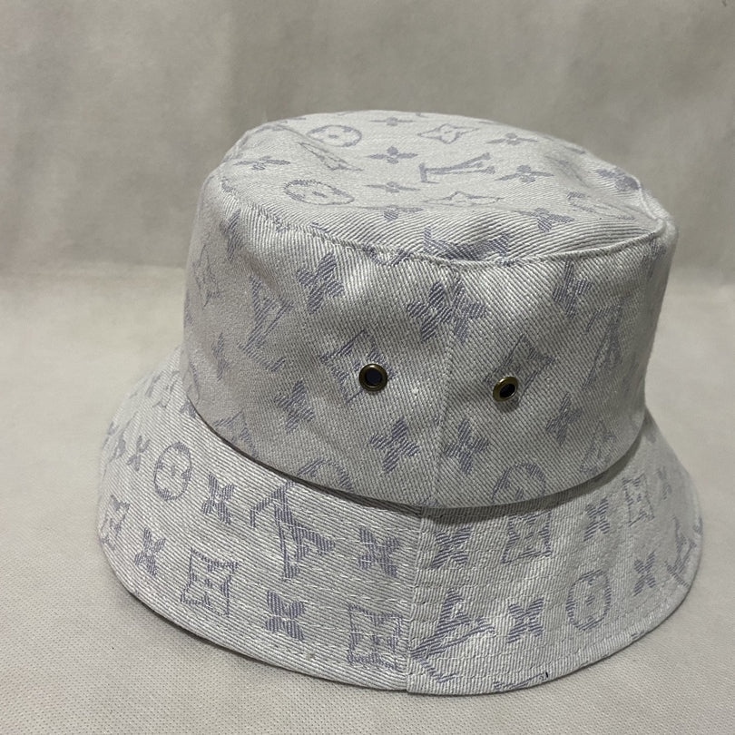 Fashion four-leaf clover printed letter fisherman hat