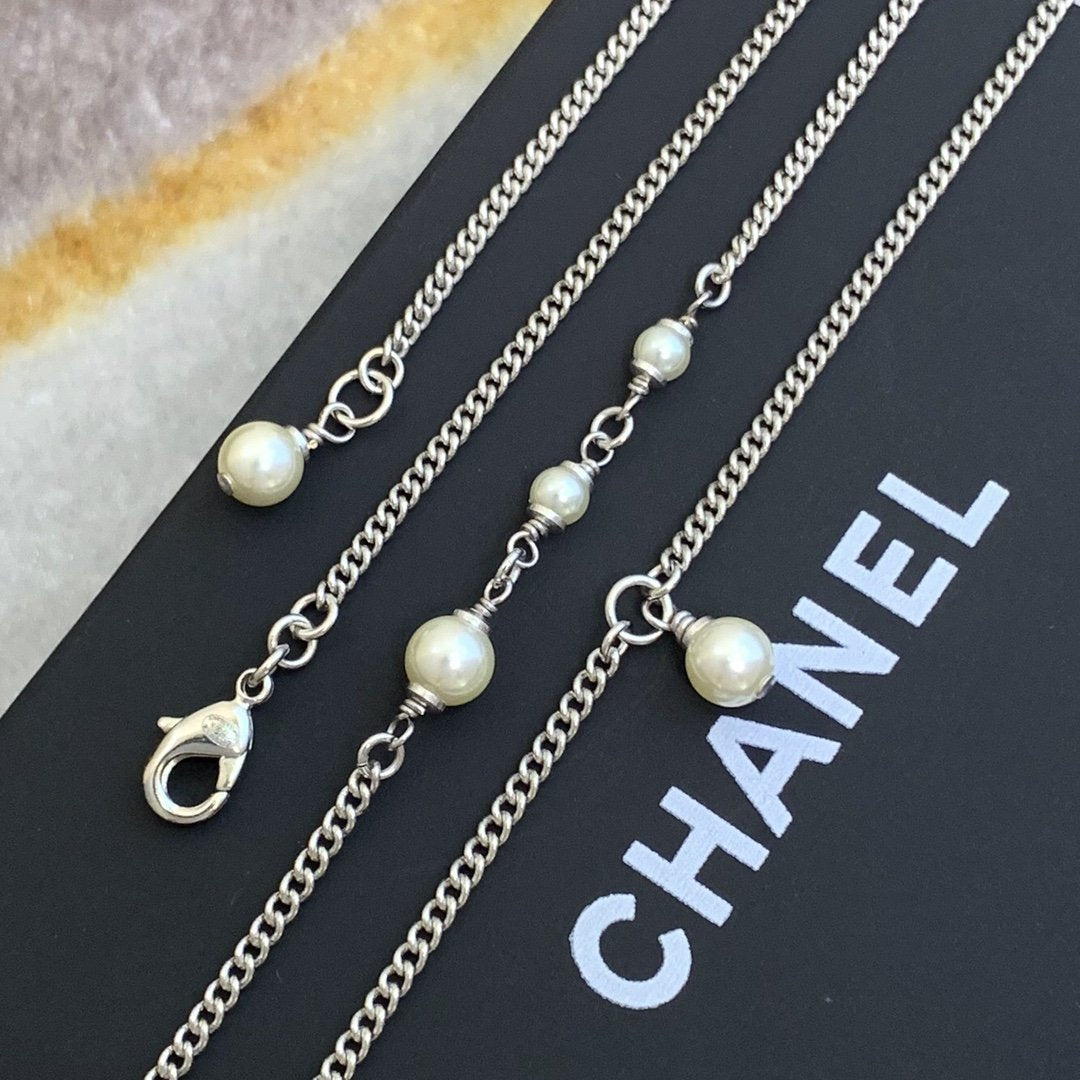 Fashion Bow Pearl Crystal Necklace