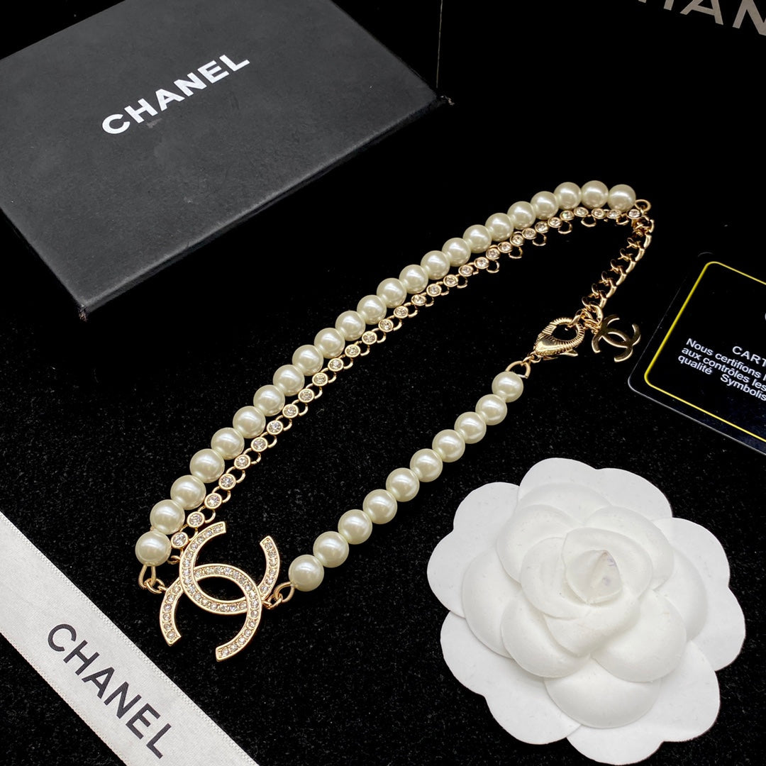 Luxury pearl and diamond necklace + bracelet