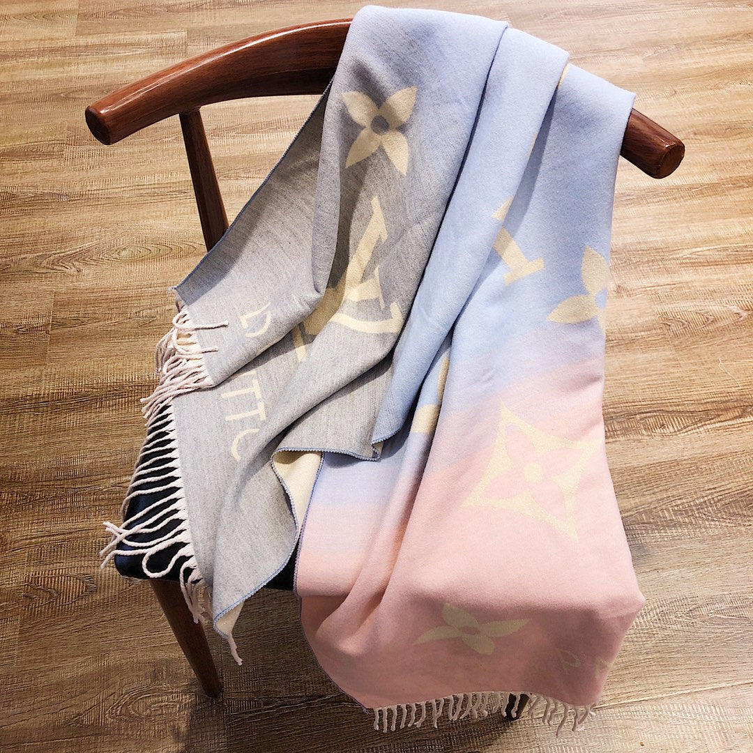 Autumn and winter scarves - Gradient color scarf