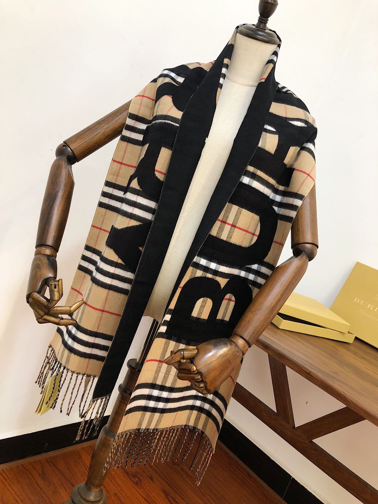 Autumn and winter scarves - Checkered