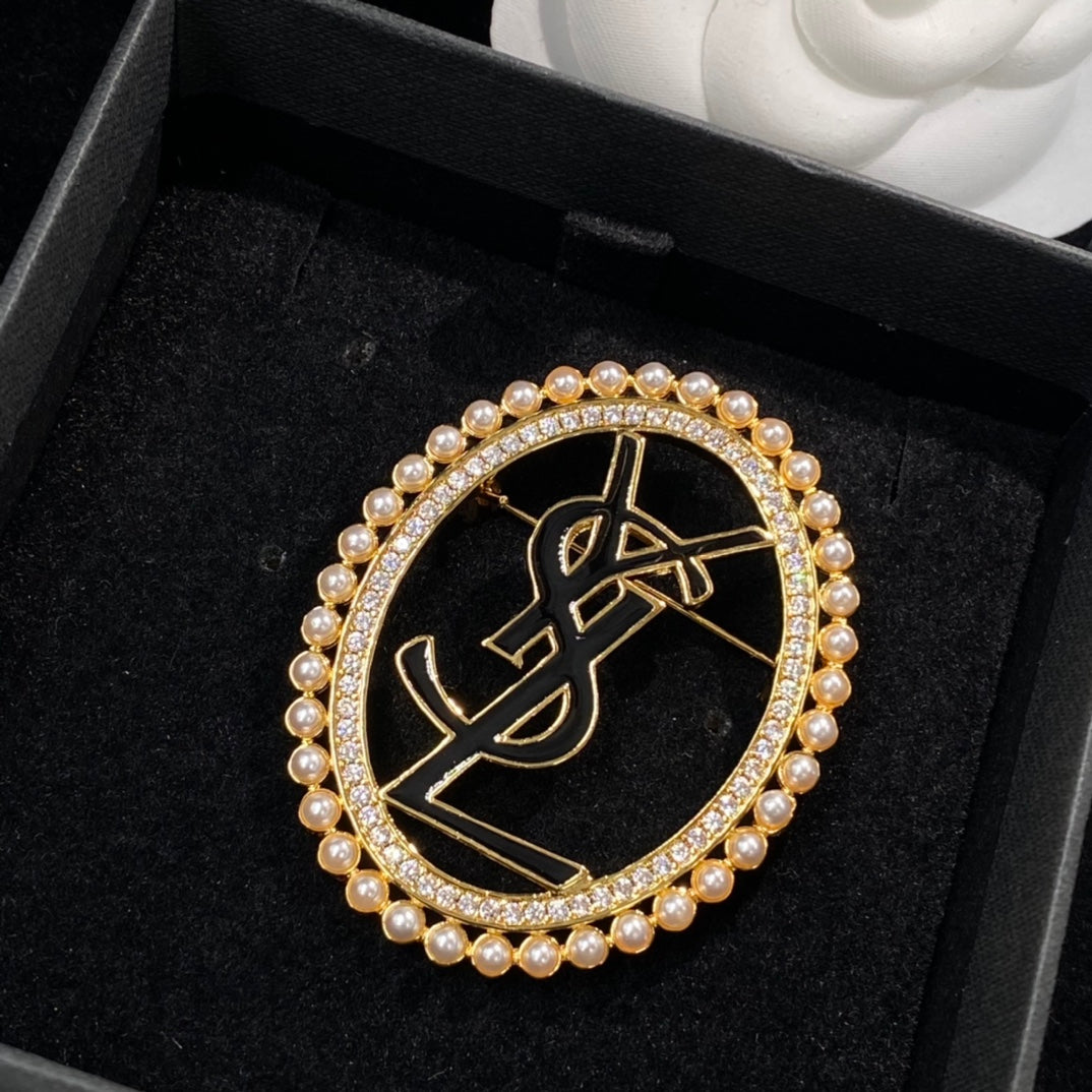 2023 Pearl Circles Brooch