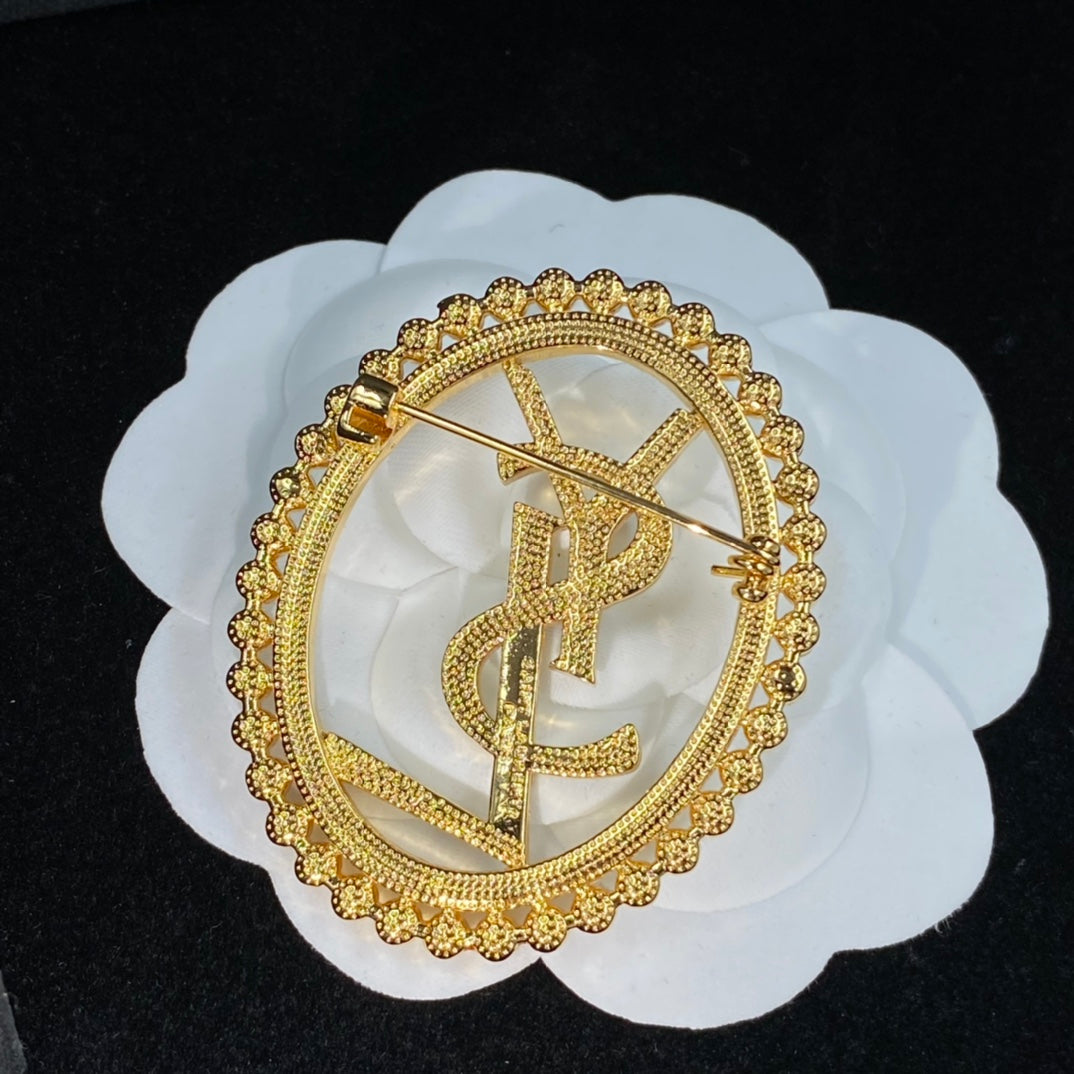 2023 Pearl Circles Brooch