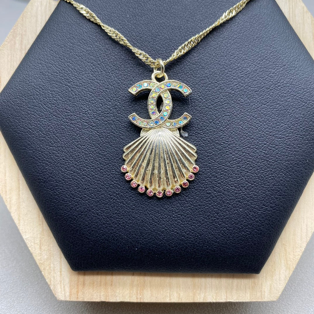 Golden Scallop Necklace