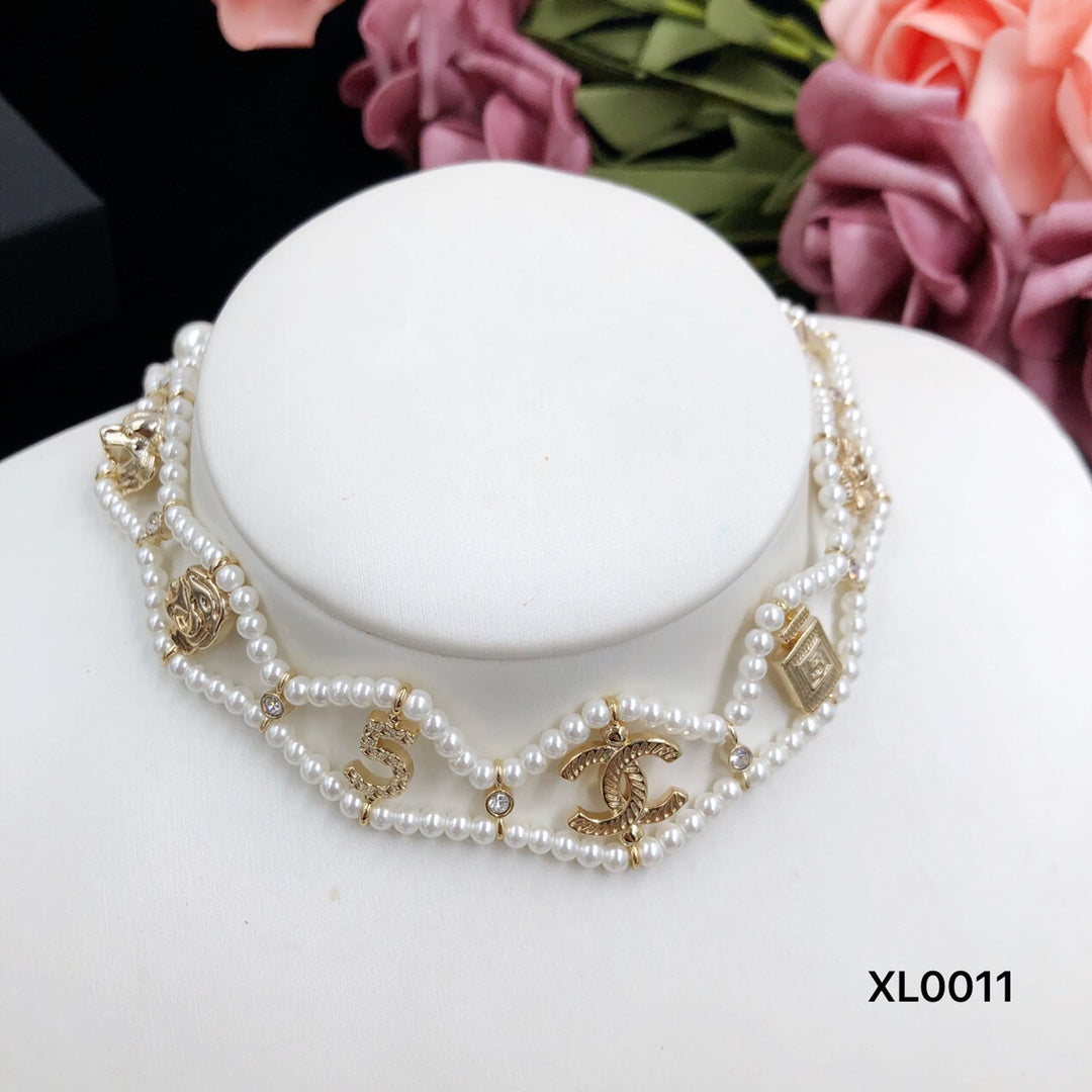 Deluxe Pearl Necklace Bracelet Set