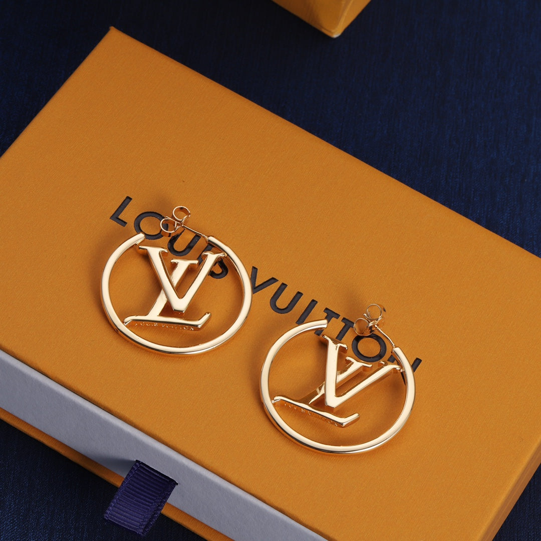 2023 fashion letter earrings