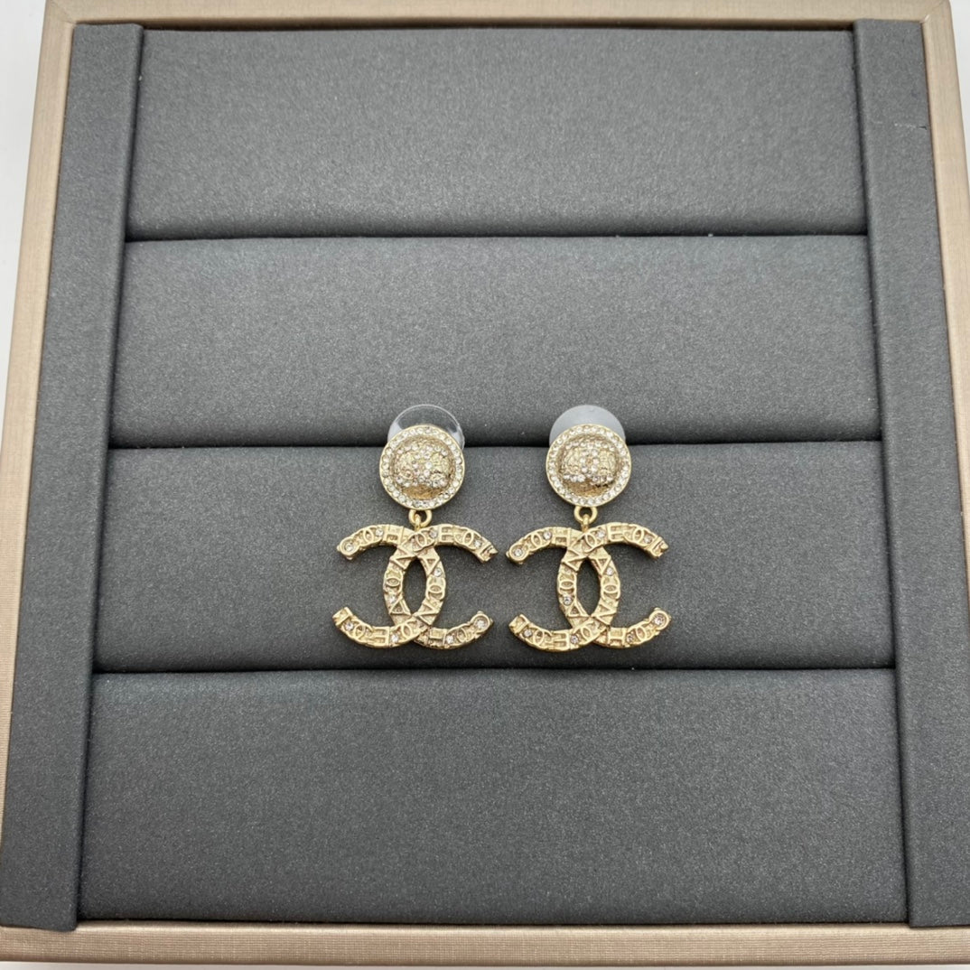 Vintage Gold Double C Set