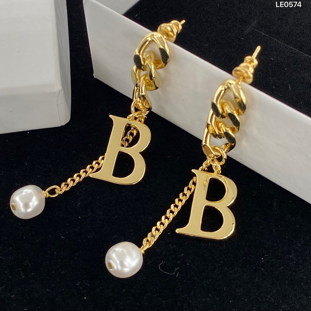 New Letter Pearl Dangle Earrings