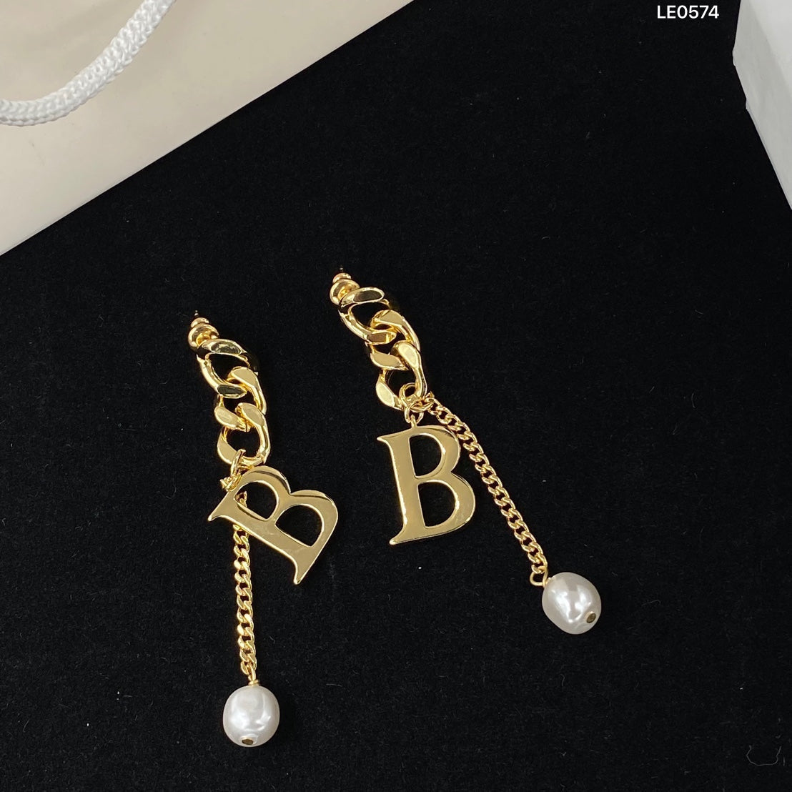 New Letter Pearl Dangle Earrings