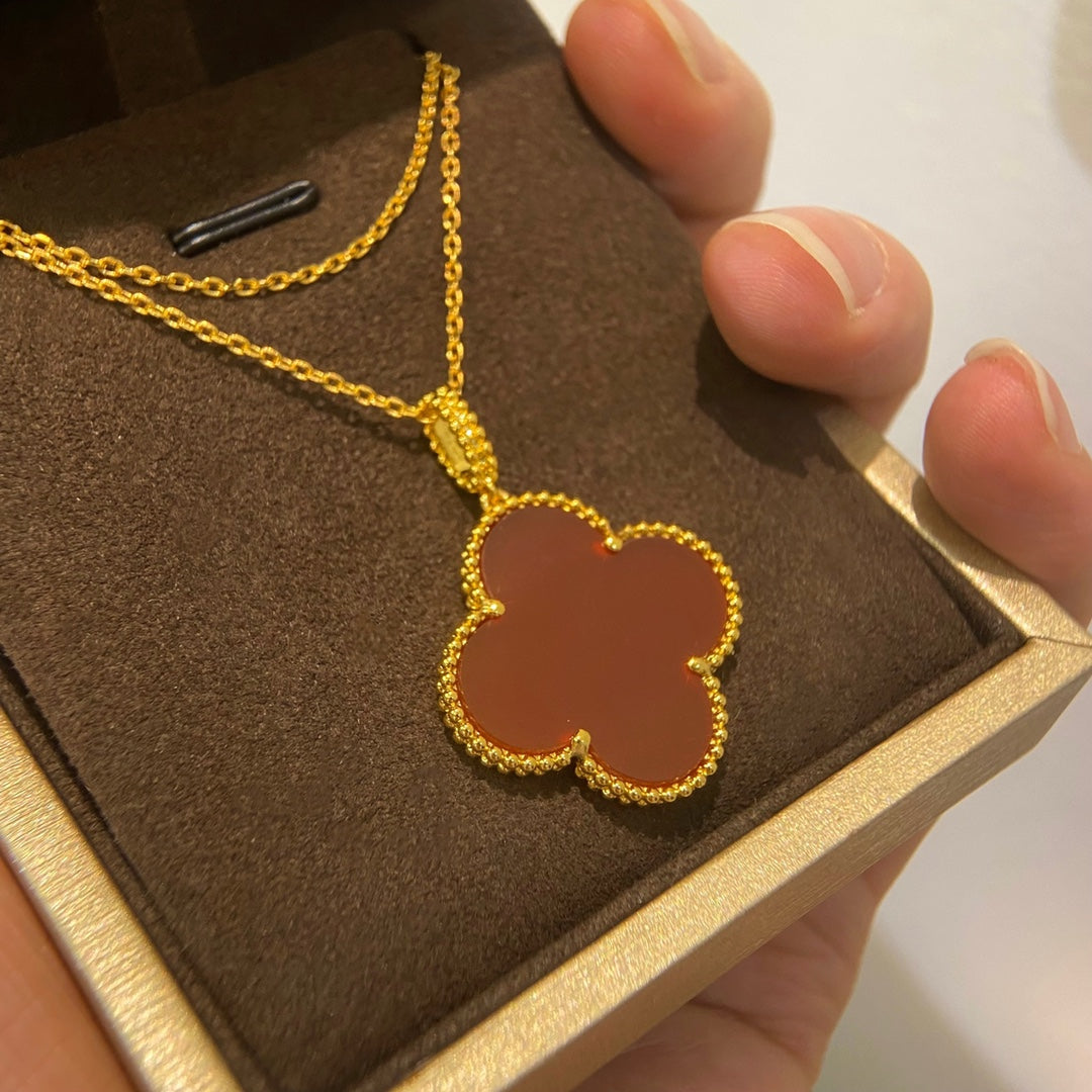 New chalcedony four-leaf clover necklace