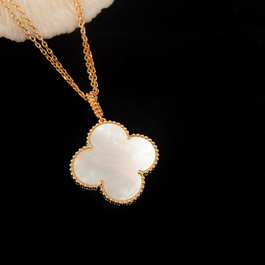 New chalcedony four-leaf clover necklace