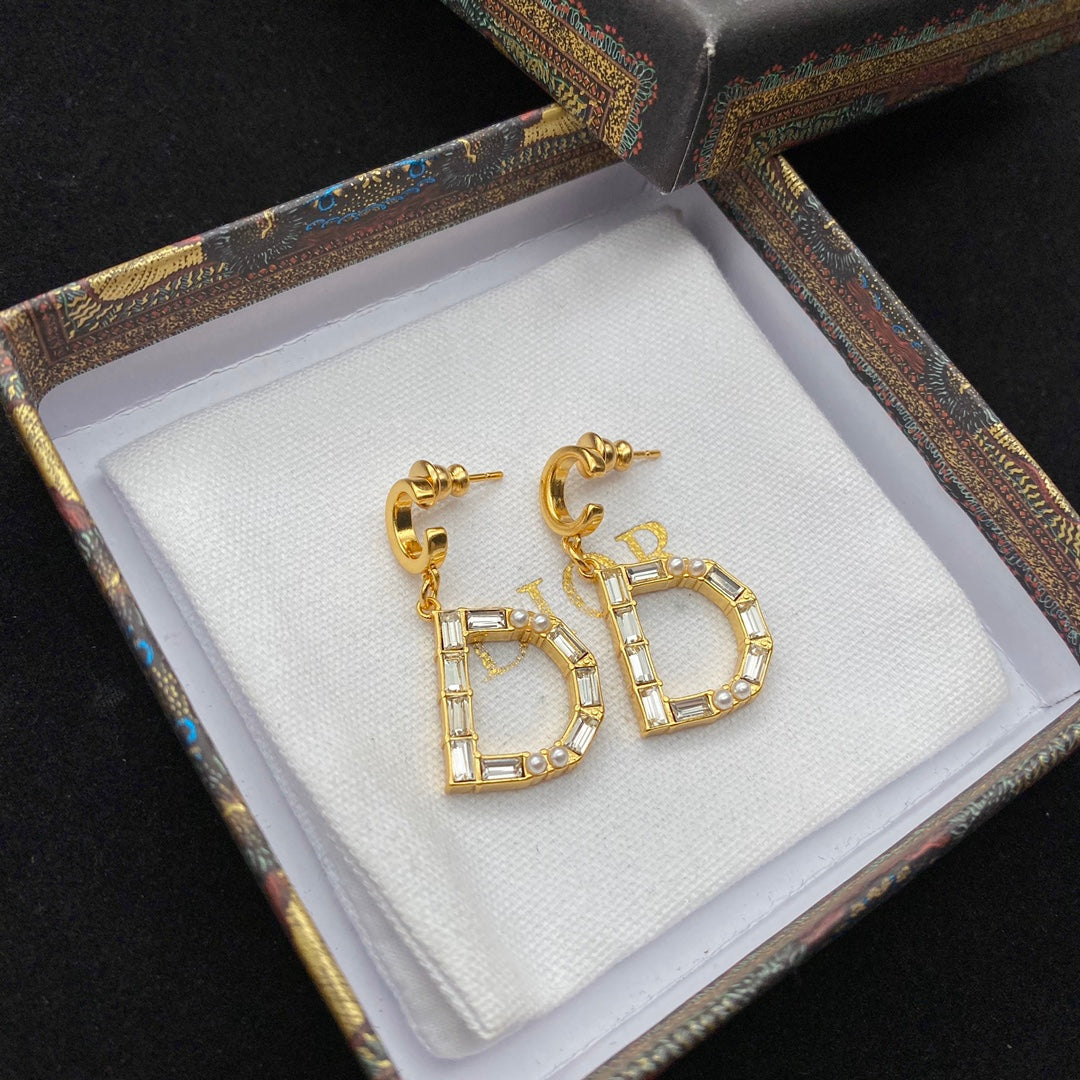 Fashion DD Monogram Earring