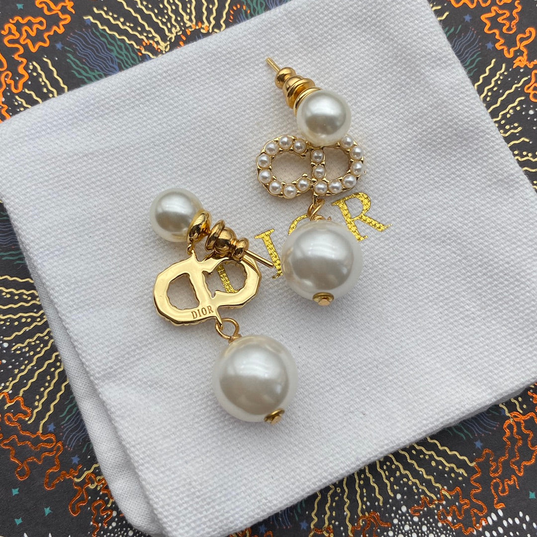 Luxury CD Pearl Earrings