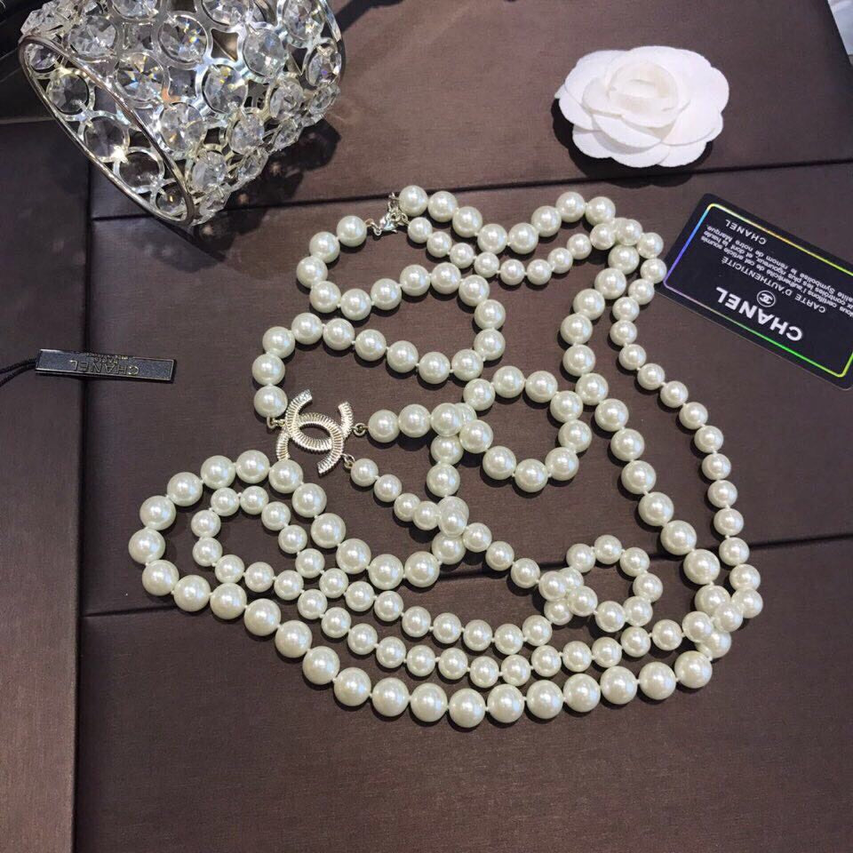 Luxury CC size pearl chain