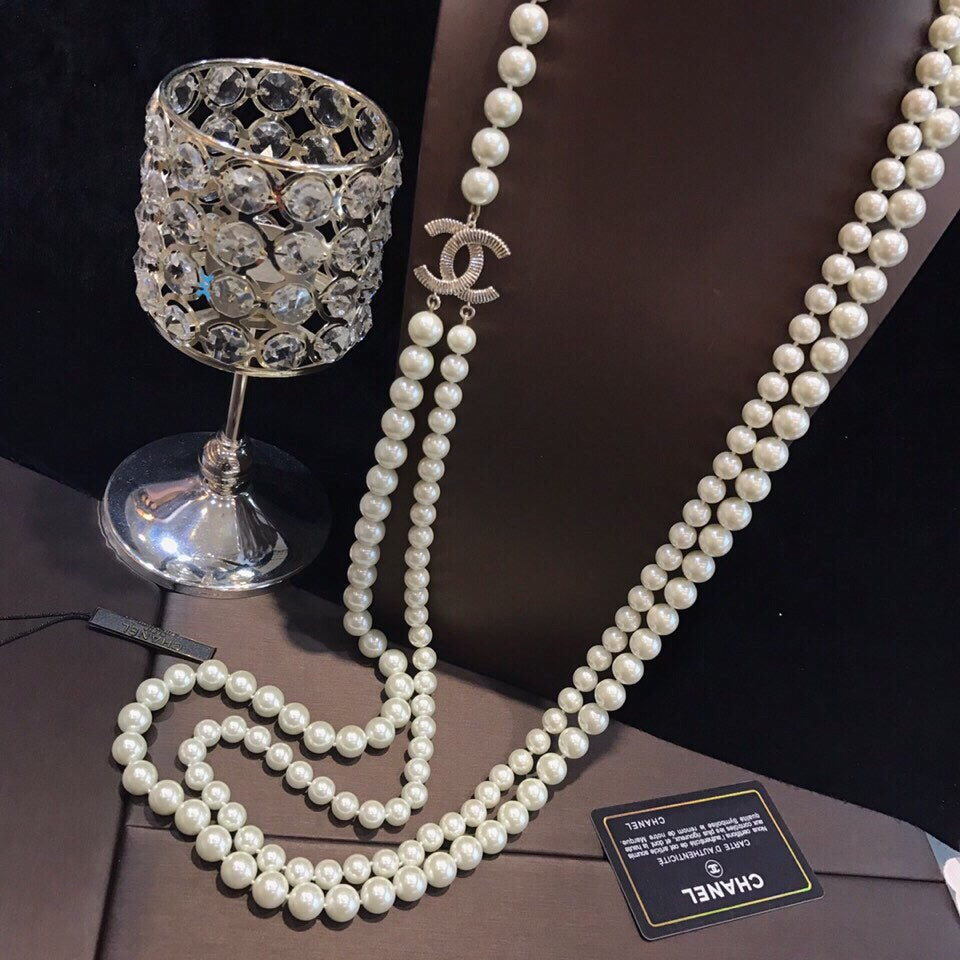 Luxury CC size pearl chain