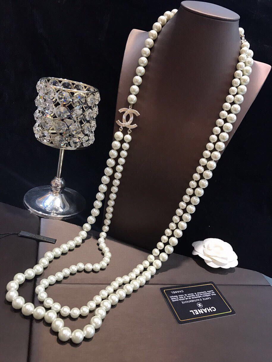 Luxury CC size pearl chain