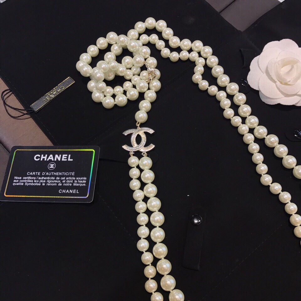 Luxury CC size pearl chain