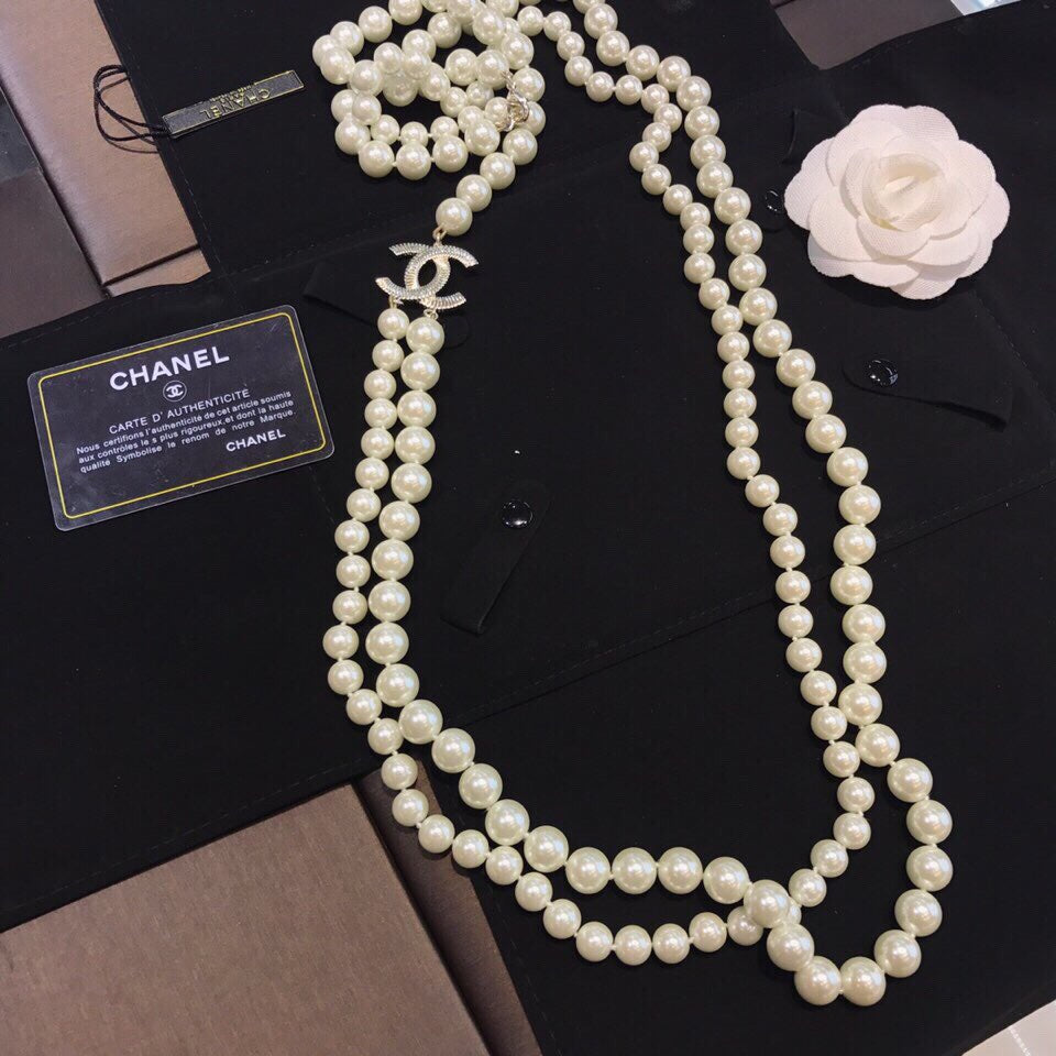 Luxury CC size pearl chain