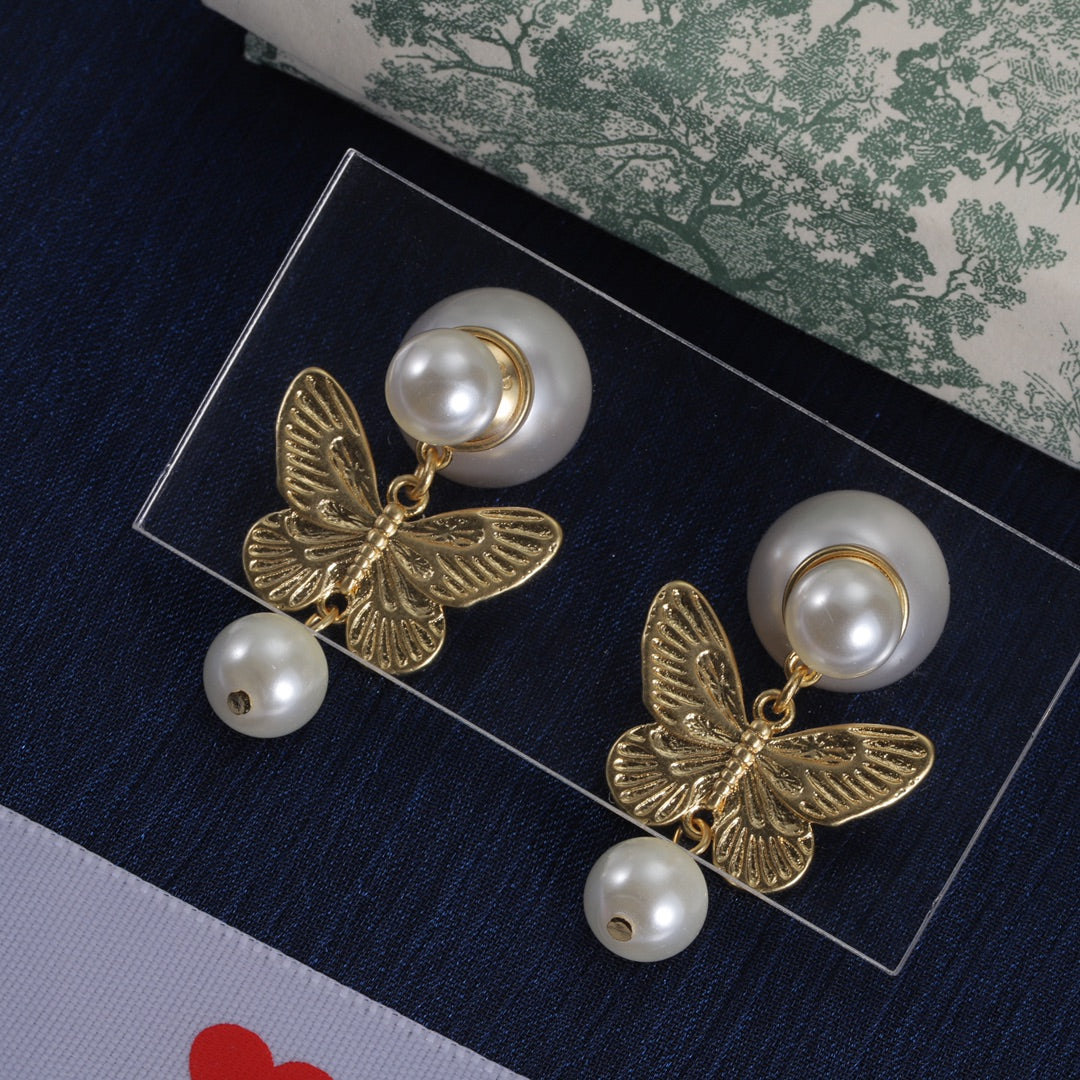 New small butterfly pearl earrings