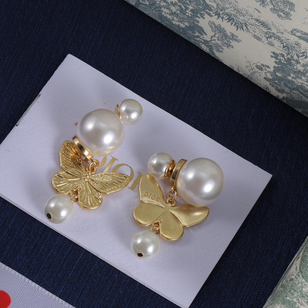 New small butterfly pearl earrings