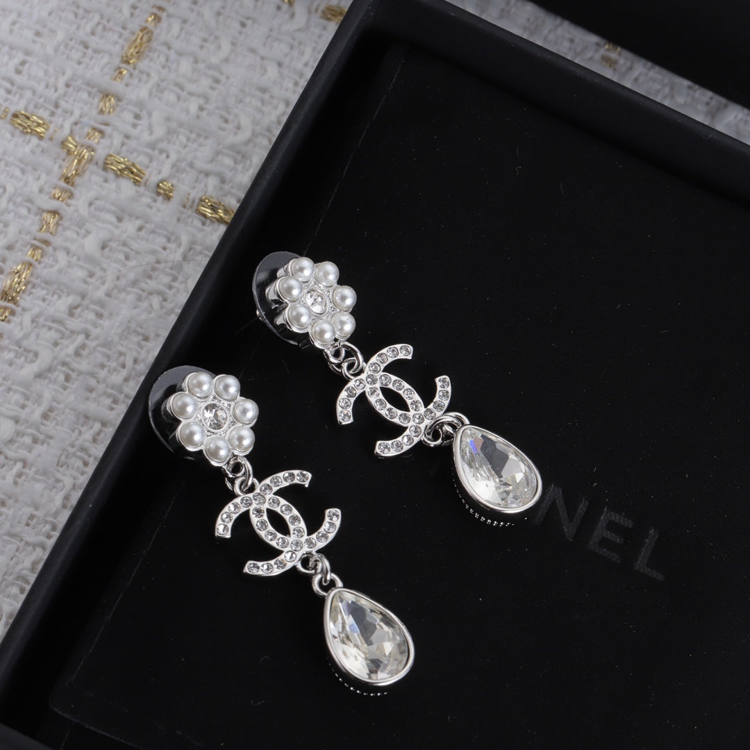 Luxury Pearl Blossom Earrings