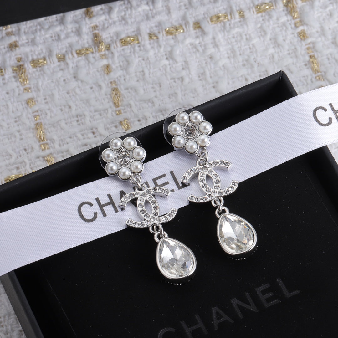 Luxury Pearl Blossom Earrings