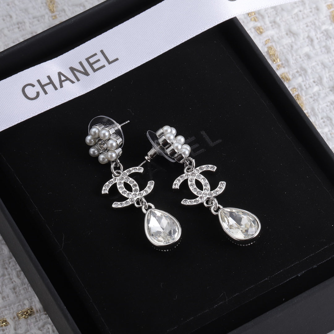 Luxury Pearl Blossom Earrings