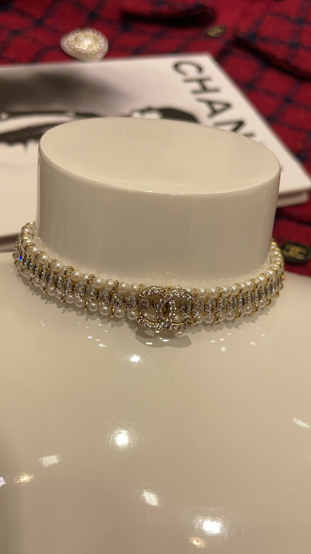 Luxury pearl weave full diamond double C necklace